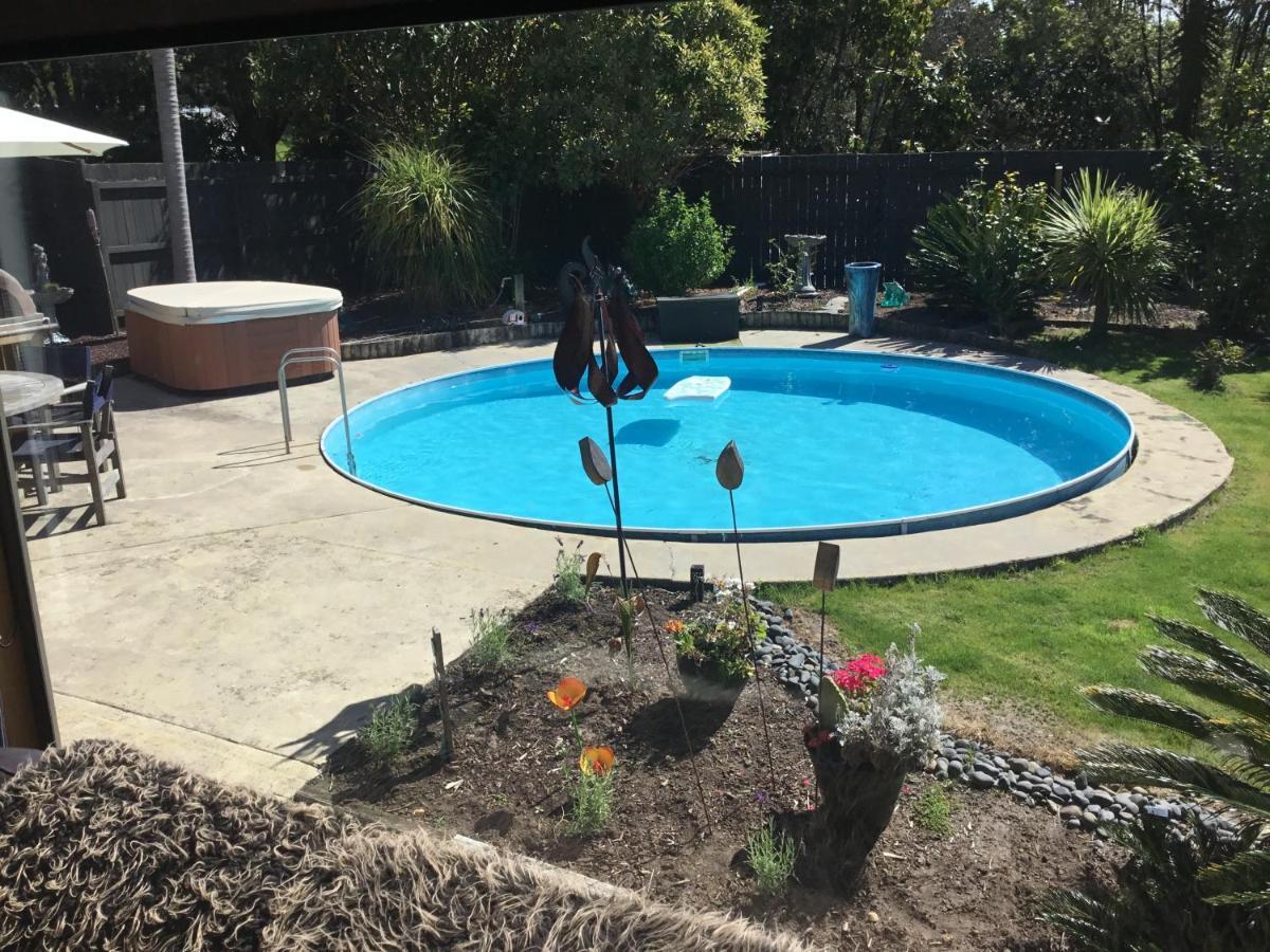 Te Kopuru Norfolk Gardens Bed And Breakfast المظهر الخارجي الصورة